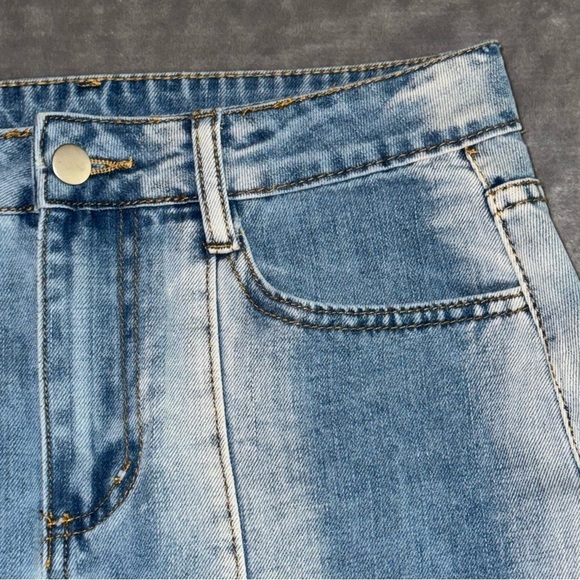 New with Tag Le Lis Collection Denim Mini Skirt Size Small - Picture 4 of 9